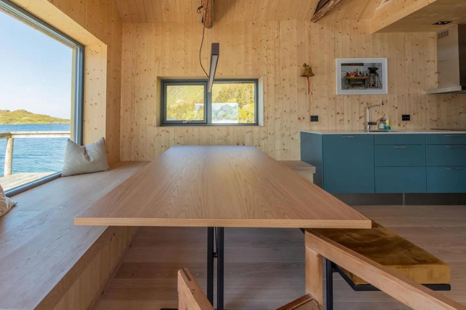 Minkfarmen, Spacious Seaside Cabin With Scenic View Ramberg Eksteriør billede